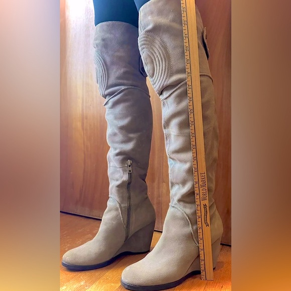 APEPAZZA ‘Amsterdam Power’ Above-Knee Wedge Heel Tall Boots. Grey Suede. - Picture 4 of 10
